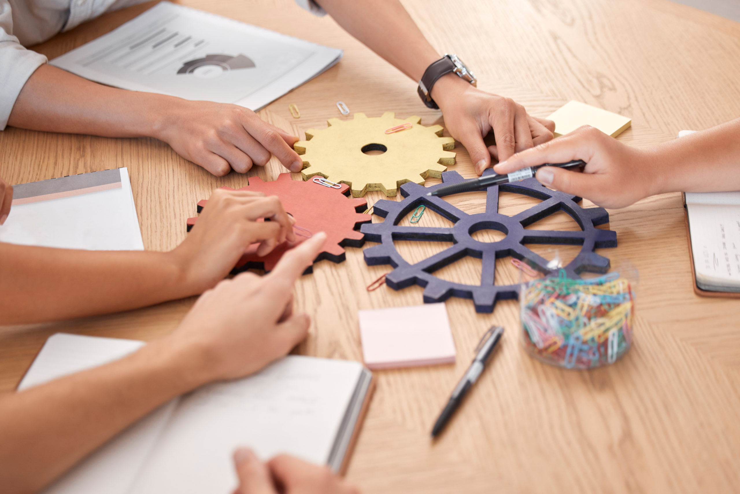Business People Teamwork And Gears Solution And 2025 04 06 11 16 01 Utc - SQUIPP CONSULTORIA E ASSESSORIA CONTÁBIL